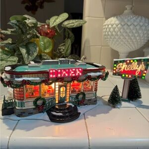 Dept 56 Vintage 1999 Snow Village with lighted Sign retired  #55008